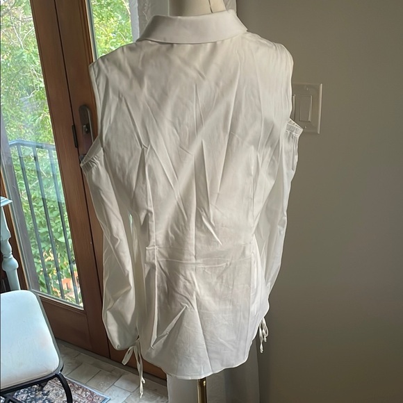 Saks Fifth Avenue White Long-Sleeve Cold-Shoulder Shirt Large - Picture 11 of 11